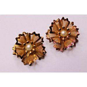 Vintage Clip On Earrings Flower Gold Tone Signed BED Mesh Faux Pearl Center